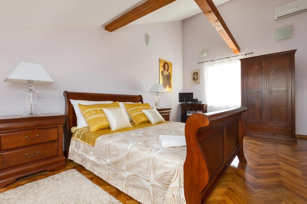 Penthouse Matkovic Appartement *