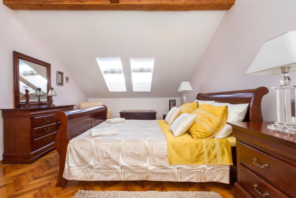 Apartment Penthouse Matkovic *