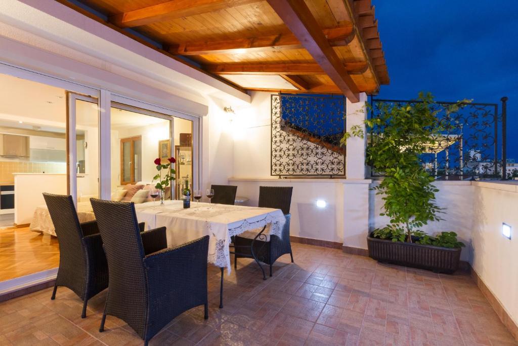 Penthouse Matkovic Apartment Split